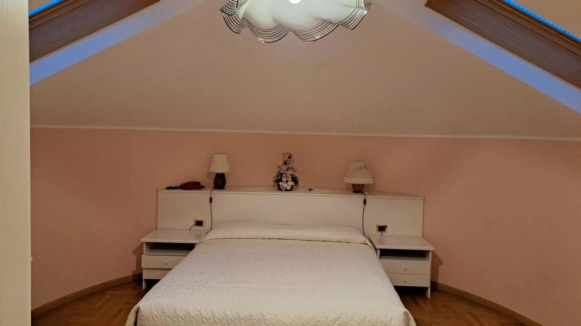 Hotel Mirage Chiesa in Valmalenco 0*,  Italy